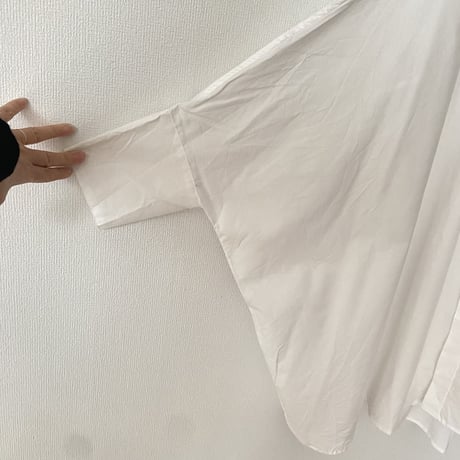 UNIVERSAL TISSU  ナチュラルタイプライターポンチョシャツ