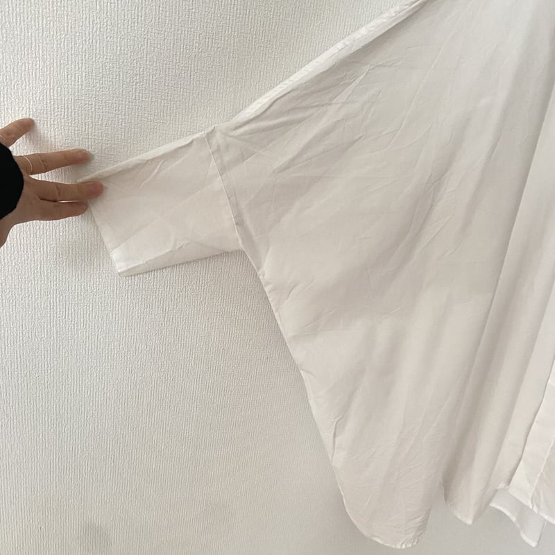 UNIVERSAL TISSU ナチュラルタイプライターポンチョシャツ | itonowa