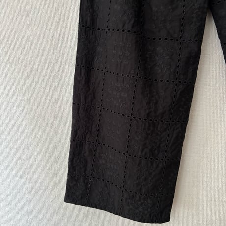 yuni eyelet embroidery easy pants・クロ
