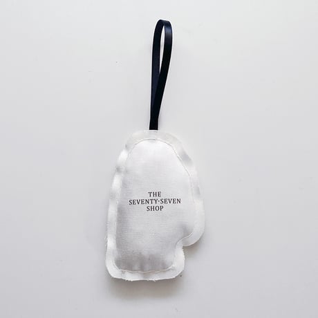 77 NEEDLE WORKS  SACHET
