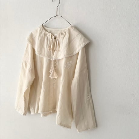 qiri  antique chain embroidery blouse・キナリ