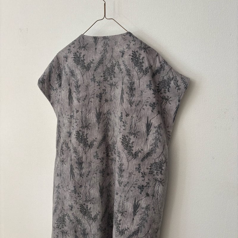 qiri old letter flowers long gilet | itonowa L