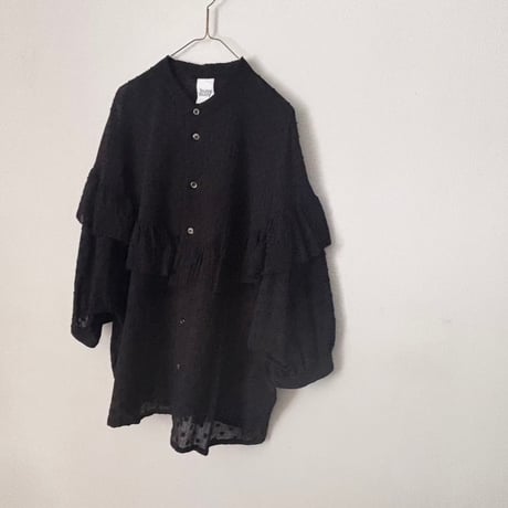 buoy buoy  DOT CUT DOBBY ROUND FRILL BLOUSE