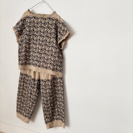qiri turn flower embroidery curve pants