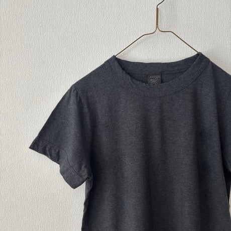 homspun 天竺Tシャツ 半袖 ・TOPダークチャコール(2026SS)