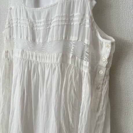 qiri lace pin tuck one-piece