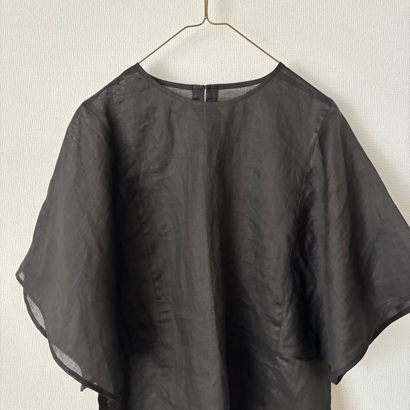 miho umezawa SEE THROUGH square sleeve blouse |