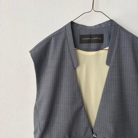 somewearclothing 配色裏つき裾フリルベスト・ピンストライプ×ライトグレー