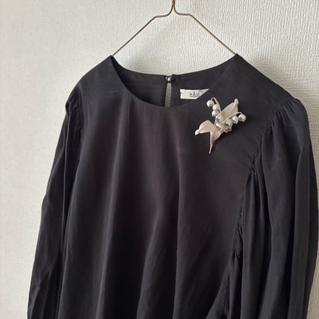 grin×atelier senka　すずらんブローチ