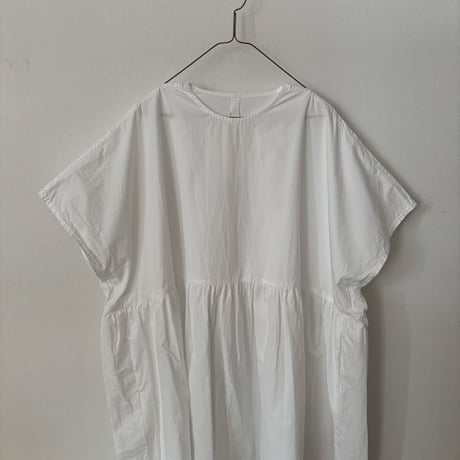 homspun  コンパクトウェザー BIGギャザーワンピース・ホワイト