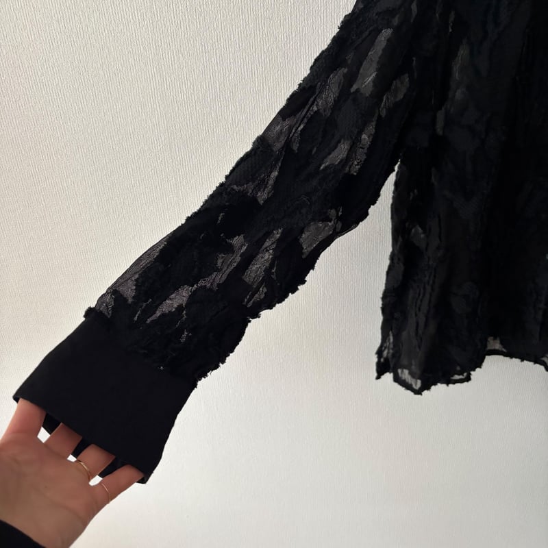 qiri tulip lace jacquard blouse ・クロ | itonowa