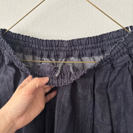 yuni  コットンリネン denim wide cocoon pants・インディゴ