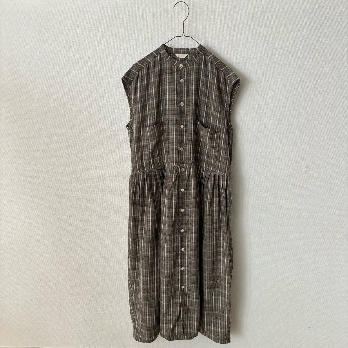 fig LONDON チェック　コットン ノースリーブ ワンピース N432 セール】ノースリーブドッキングワンピース（ワンピース