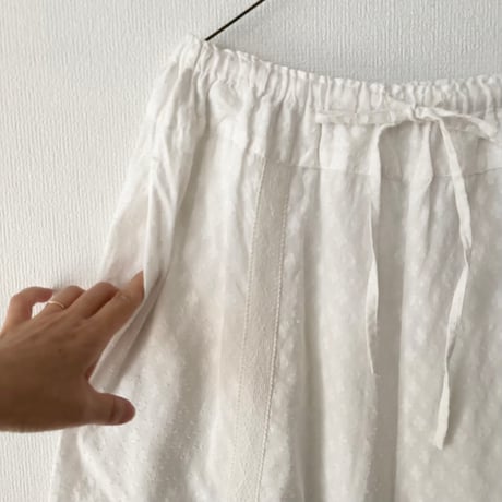 yuni Flower Jacquard×lace パンツ・シロ