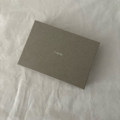 i ro se SEAMLESS CARD CASE