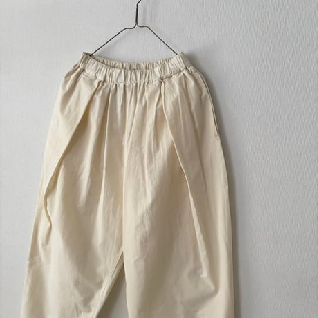 HAU  pants "kapok"