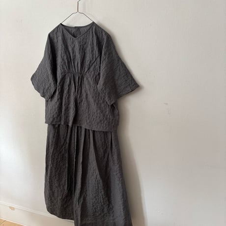 somewearclothing  シャーリングチェック 2way Tブラウス ・グレーベース