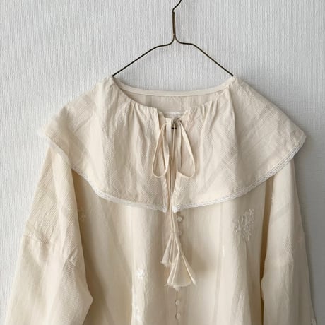 qiri  antique chain embroidery blouse・キナリ