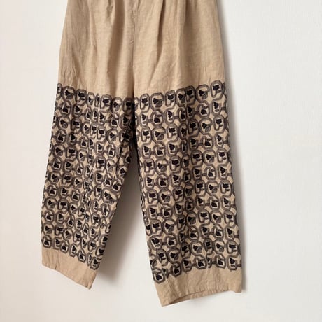 qiri turn flower embroidery curve pants