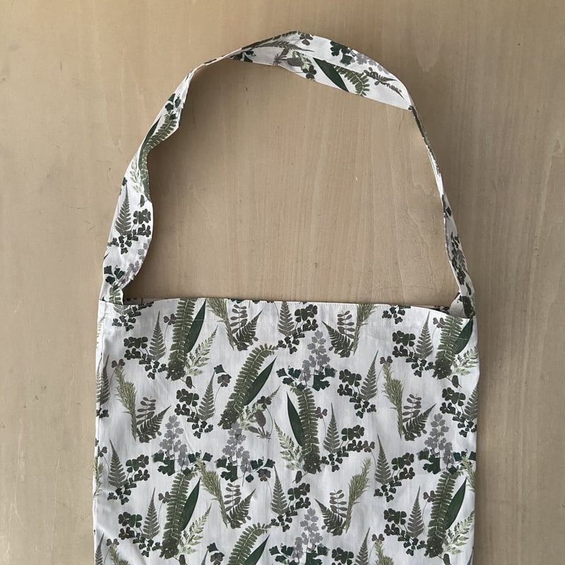 atelier naruse デヴォ社プリントシリーズ~botanical~cotton ba atelier naruse デヴォ社プリントシリーズ~botanical~cotton ba
