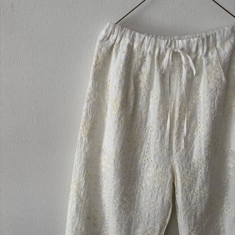 yuni eyelet embroidery easy pants・シロ