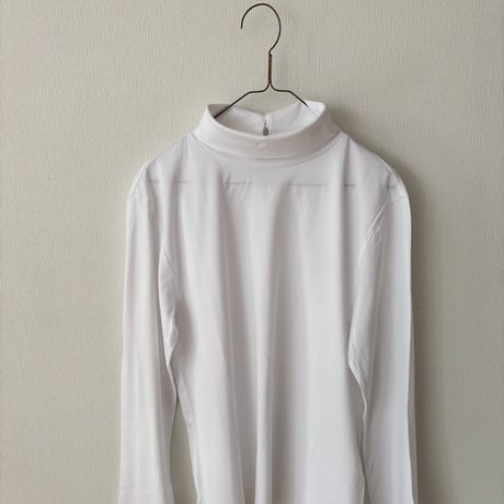 HAU turtleneck "buton"