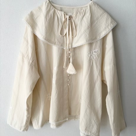 qiri  antique chain embroidery blouse・キナリ