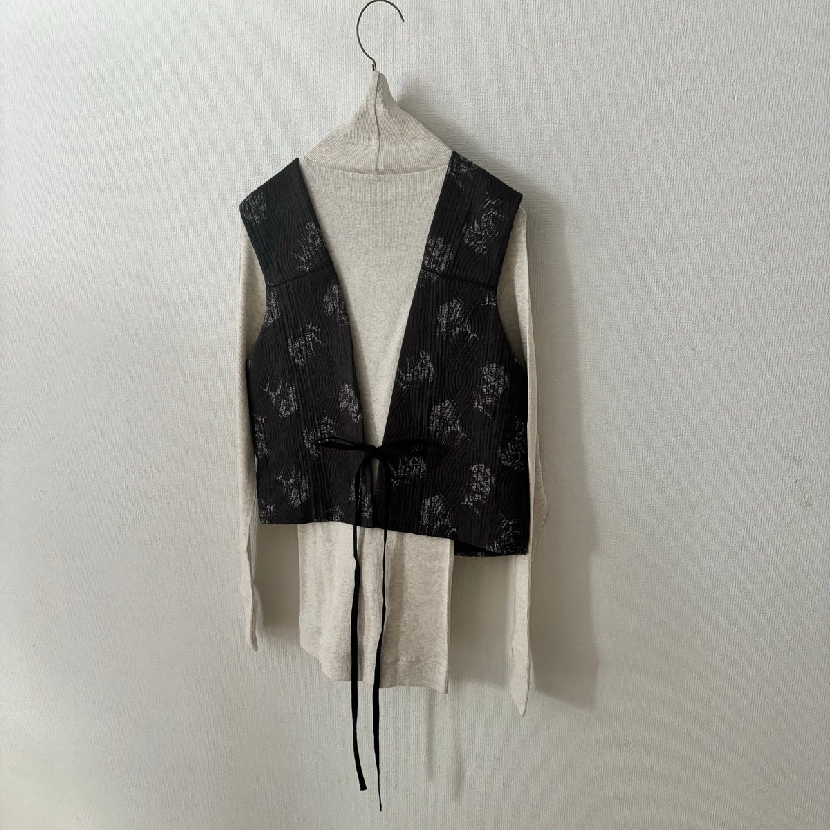 qiri flower quilt jacquard vest | itonowa Lif