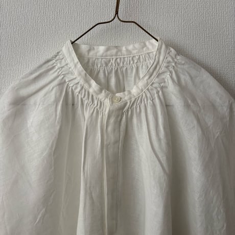 UNIVERSAL TISSU フレンチリネン 比翼開きシャーリング ワイドブラウス
