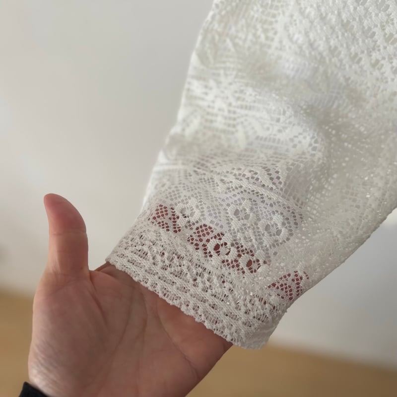 UNIVERSAL TISSU パッチワークレース　パーカー UNIVERSAL TISSU｜パッチワークレース パーカー - MKiMP(メルキイ