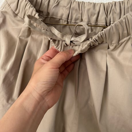 raha   gabardine tuck easy pants
