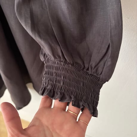 UNIVERSAL TISSU フレンチリネン トリプルシャーリングブラウス
