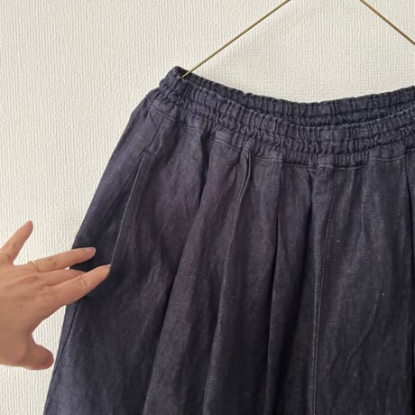 yuni  コットンリネン denim wide cocoon pants・インディゴ
