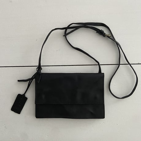 HAU  pochette "noir"