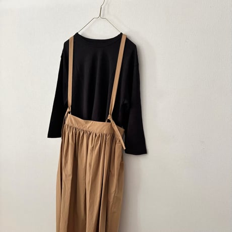 atelier naruse  コットンサスペンダースカート・キャメル