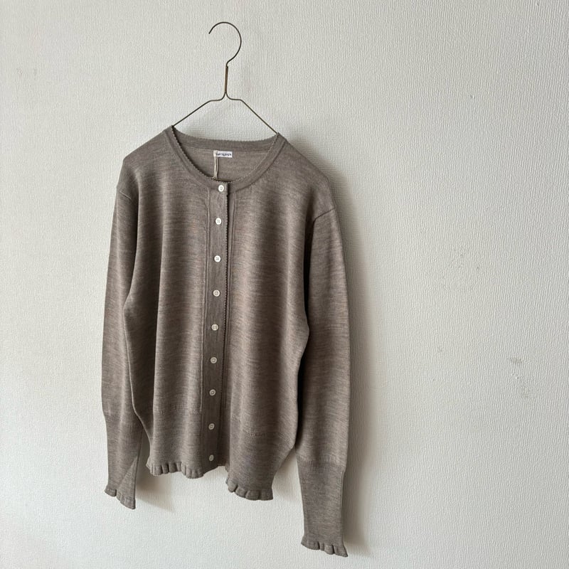 homspun 梳毛12G クルーネックカーディガン | itonowa Life ONLIN homspun 梳毛12G クルーネックカーディガン | itonowa Life ONLIN