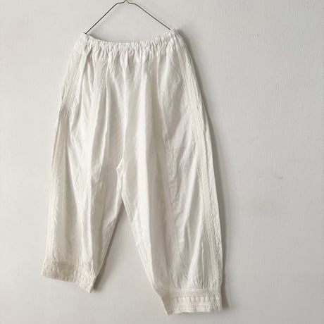 yuni Flower Jacquard×lace パンツ・シロ