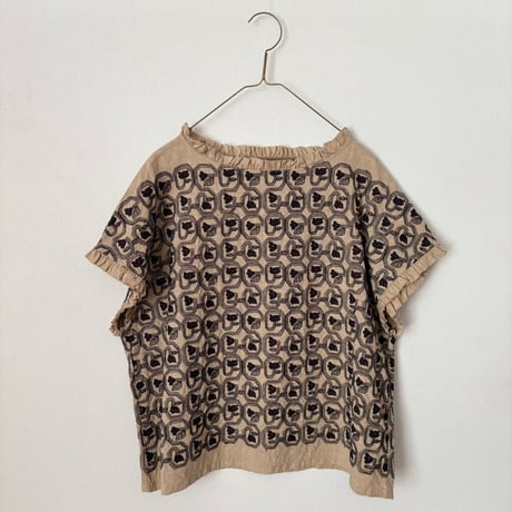 qiri  turn flower embroidery frill blouse
