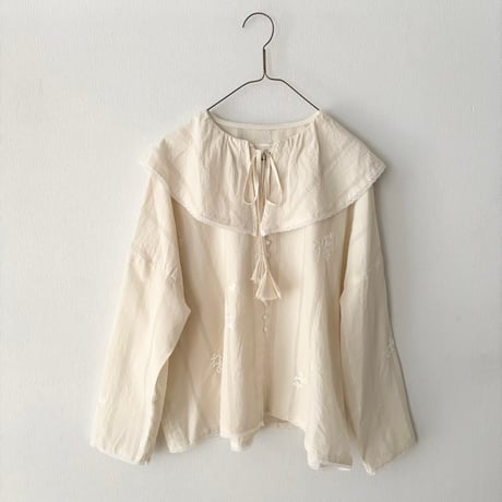 qiri  antique chain embroidery blouse・キナリ