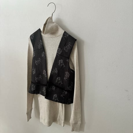 qiri   flower quilt jacquard vest