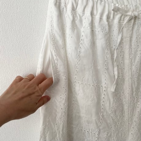 qiri  graw' embroidery gather pants