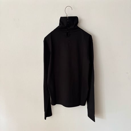 HAU turtleneck "buton"