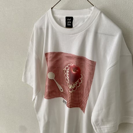 pot and tea  デジタルプリントTシャツ　APPLES