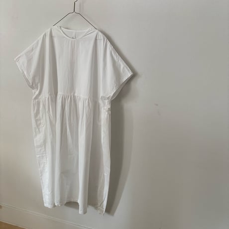 homspun  コンパクトウェザー BIGギャザーワンピース・ホワイト
