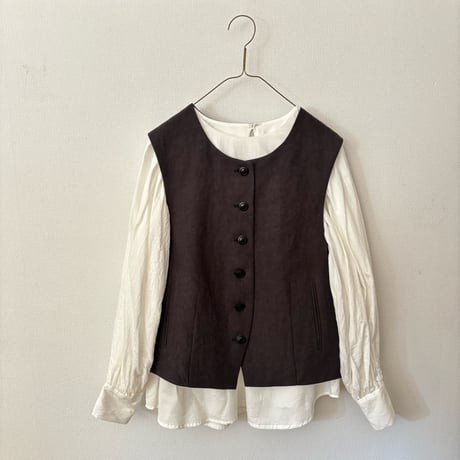 atelier naruse 　In Formal series linen vest・chacoal