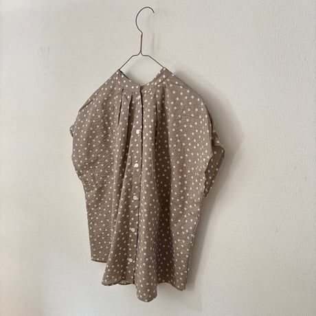 somewear   2way水玉フレンチスリーブブラウス　グレージュ×白