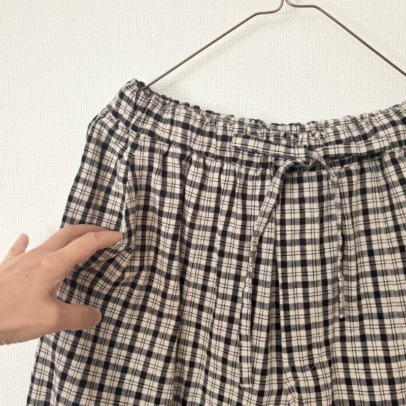 buoybuoy ORGANICコットンリネン puff ribbon ブラウス buoybuoy コットンリネンPOPLIN WASHER CURVED PANTS | it