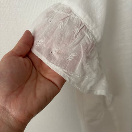 Hands of creation キュプラリサイクルコットン広巾刺繍 Aラインフレンチスリーブ ブラウス