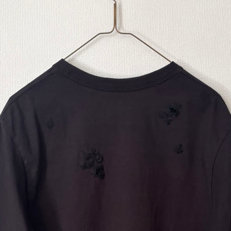qiri  antique chain embroidery Tee