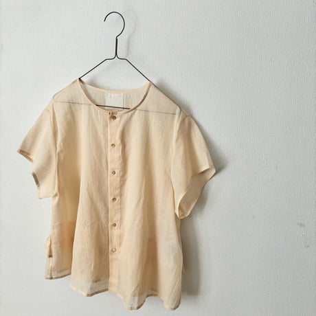 GASA＊ Cassiopeia カシオペア　バックフリル半袖ブラウス